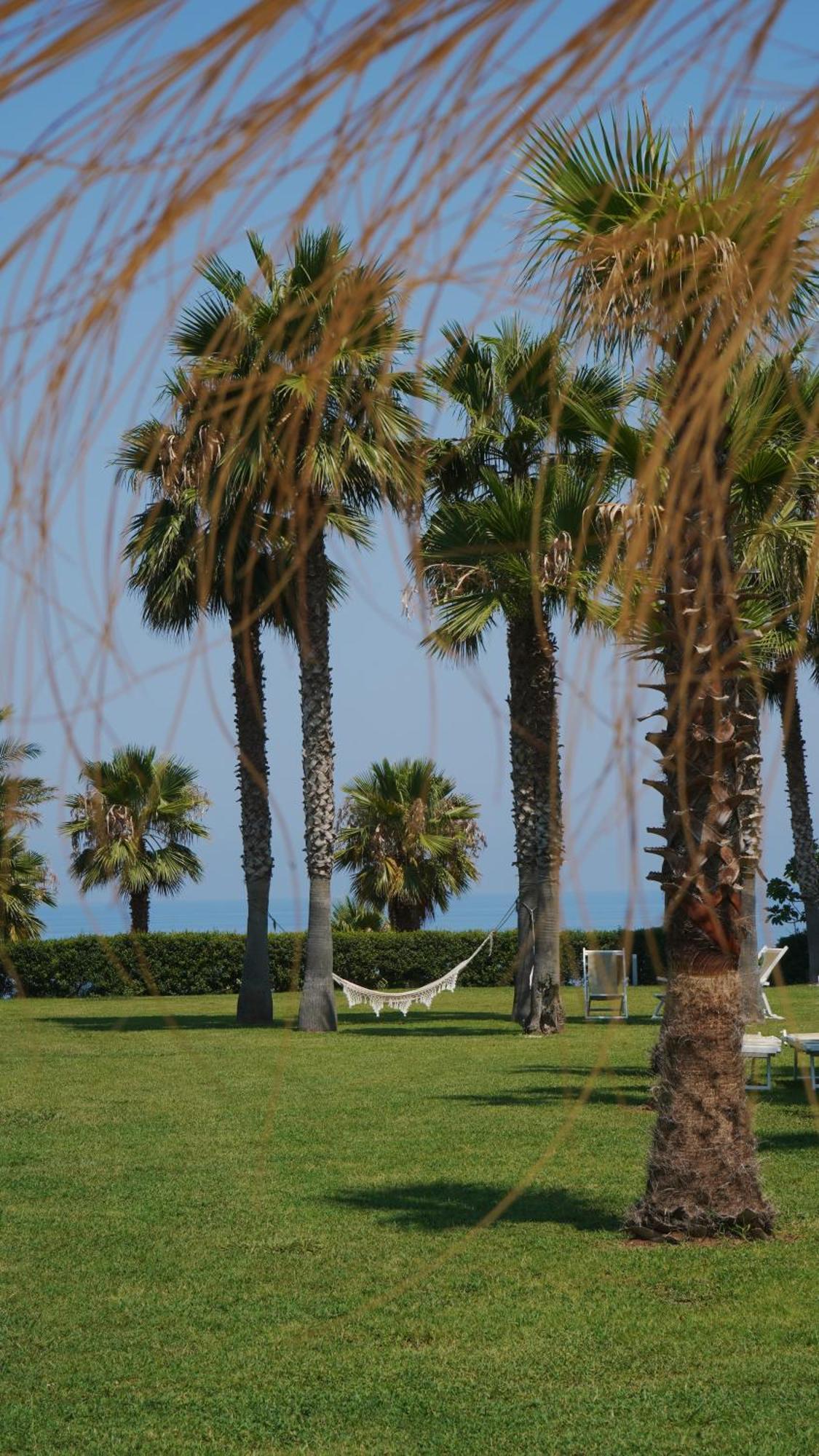 Infinity Resort Tropea Parghelia Eksteriør billede