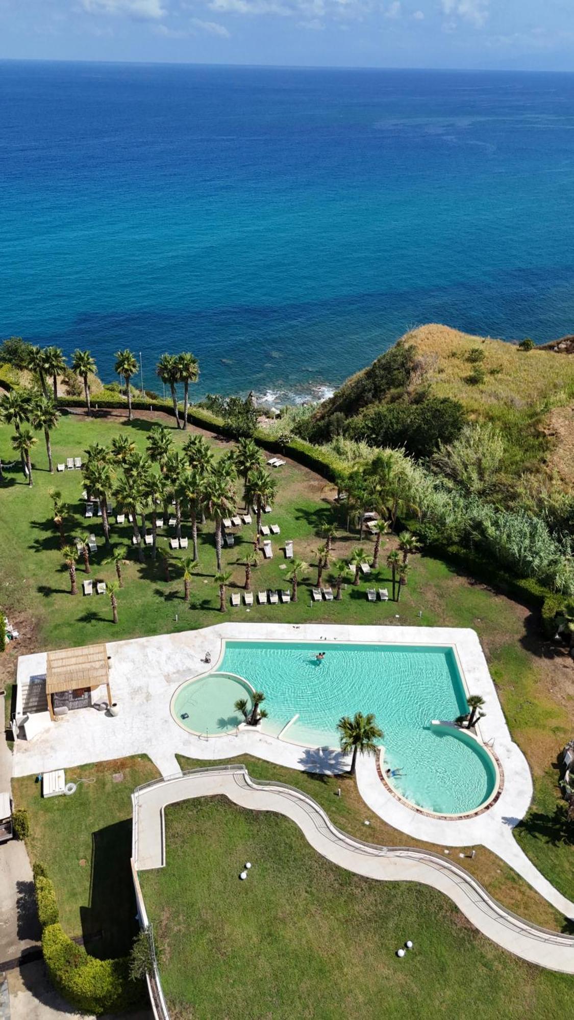 Infinity Resort Tropea Parghelia Eksteriør billede